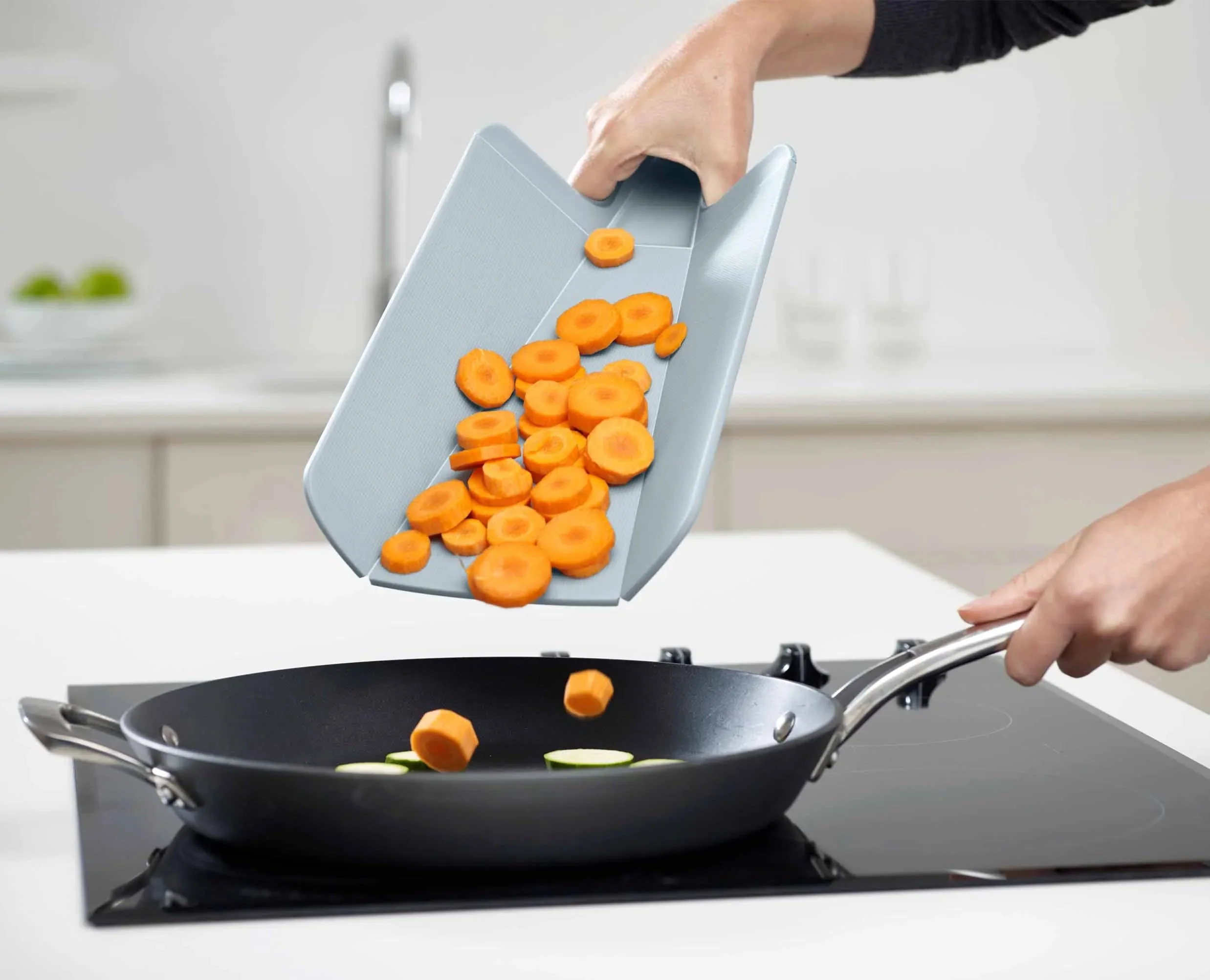 Chop2Pot™ Plus 2-piece Blue Cutting Board Set - Image 4