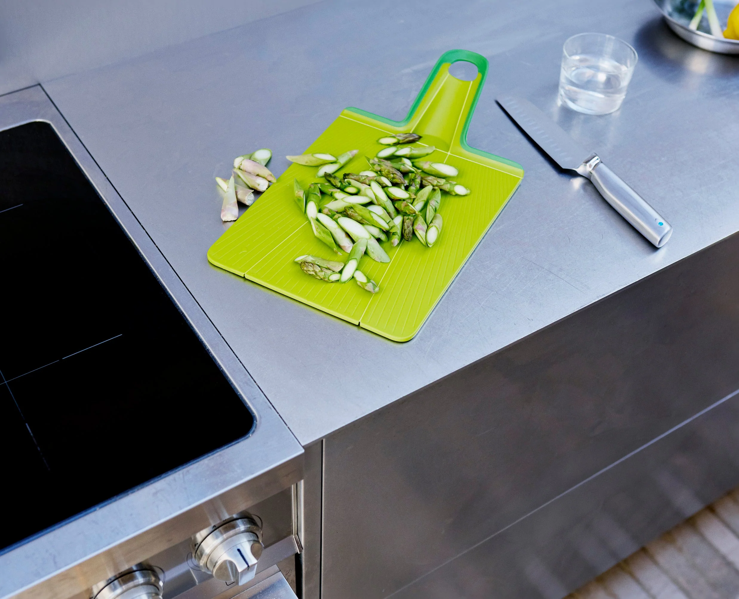 Chop2Pot™ Plus Green Folding Chopping Board - Image 4