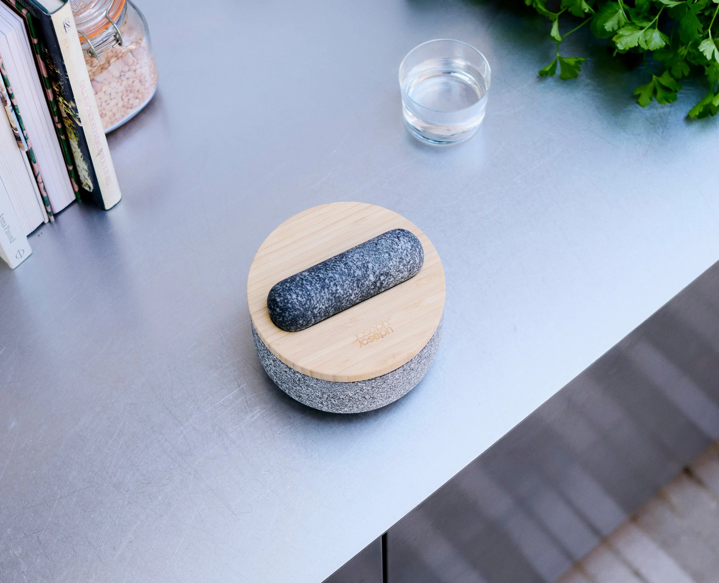 Dash™ Pestle & Mortar with Bamboo Lid - Image 4