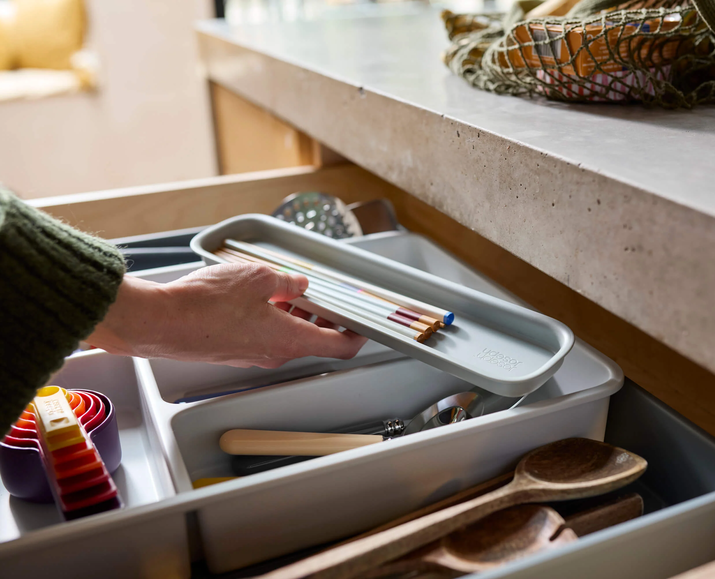 DrawerStore™ Expanding Cutlery, Utensil & Gadget Organizer - Image 4