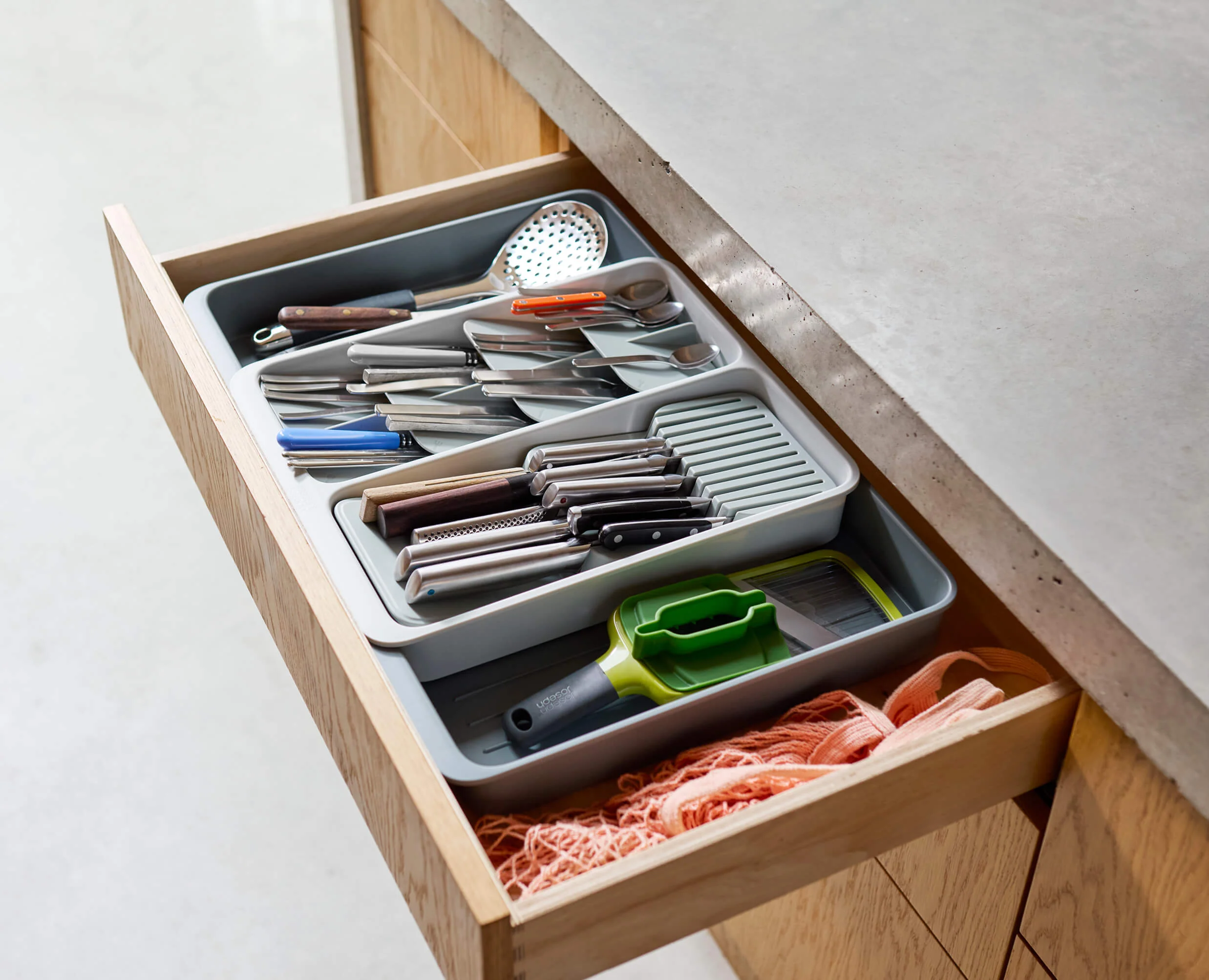 DrawerStore™ Expanding Tiered Cutlery, Utensil, Gadget & Knife Organizer - Image 2