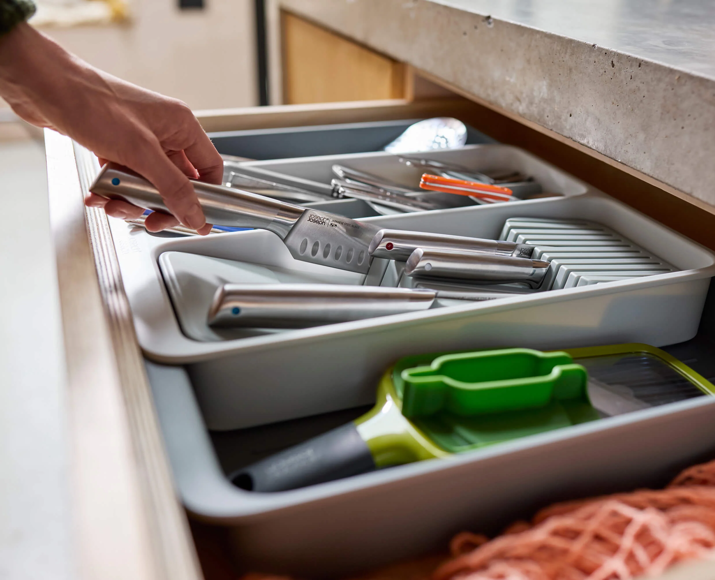 DrawerStore™ Expanding Tiered Cutlery, Utensil, Gadget & Knife Organizer - Image 5