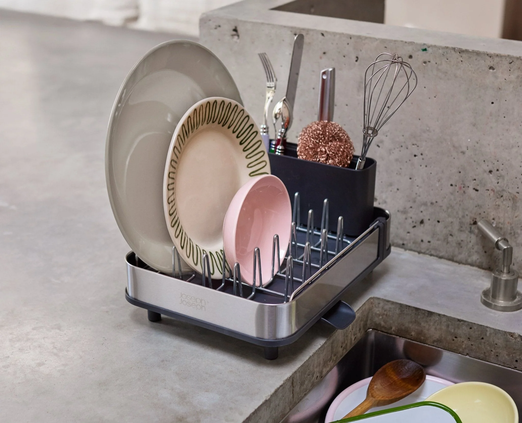 Extend™ Slim Steel Expandable Gray Dish Drainer - Image 4