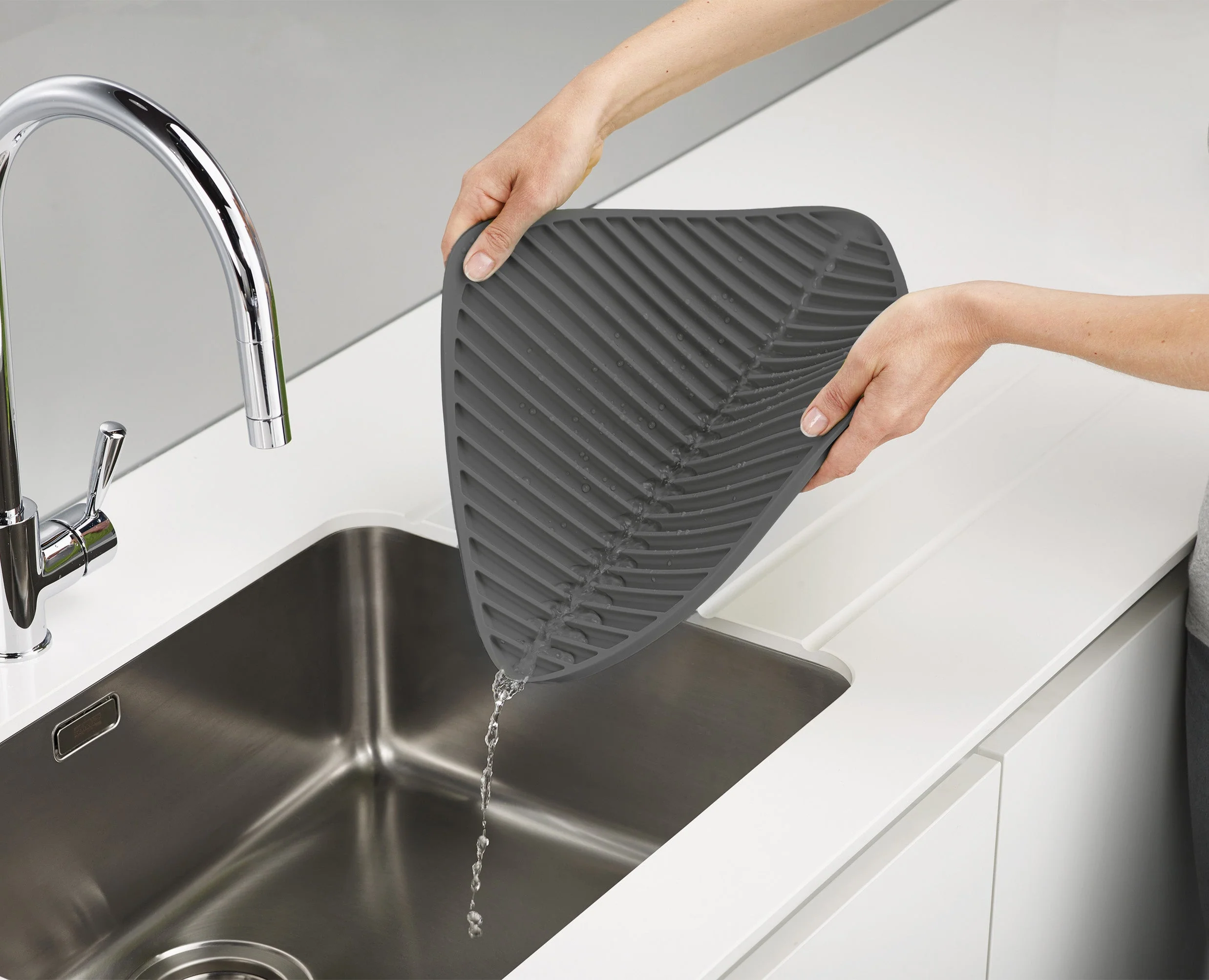 Flume™ Gray Dish Draining Mat - Image 5