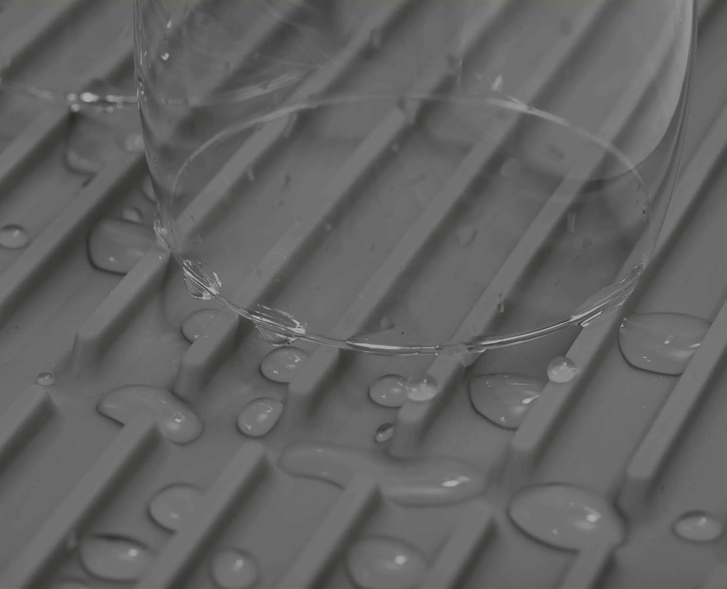 Flume™ Gray Dish Draining Mat - Image 7