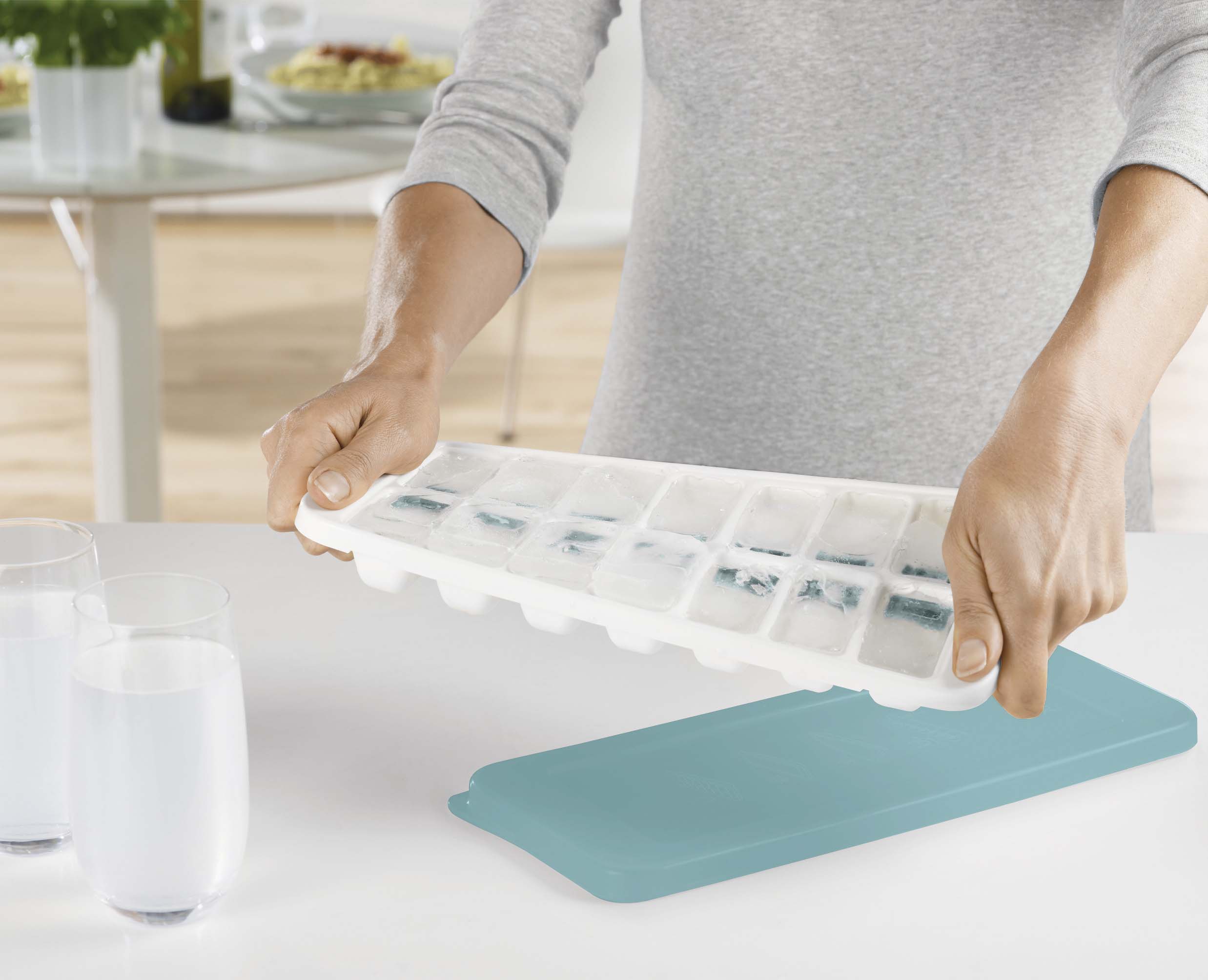 DUO Easy-release Ice Cube Tray - Image 6