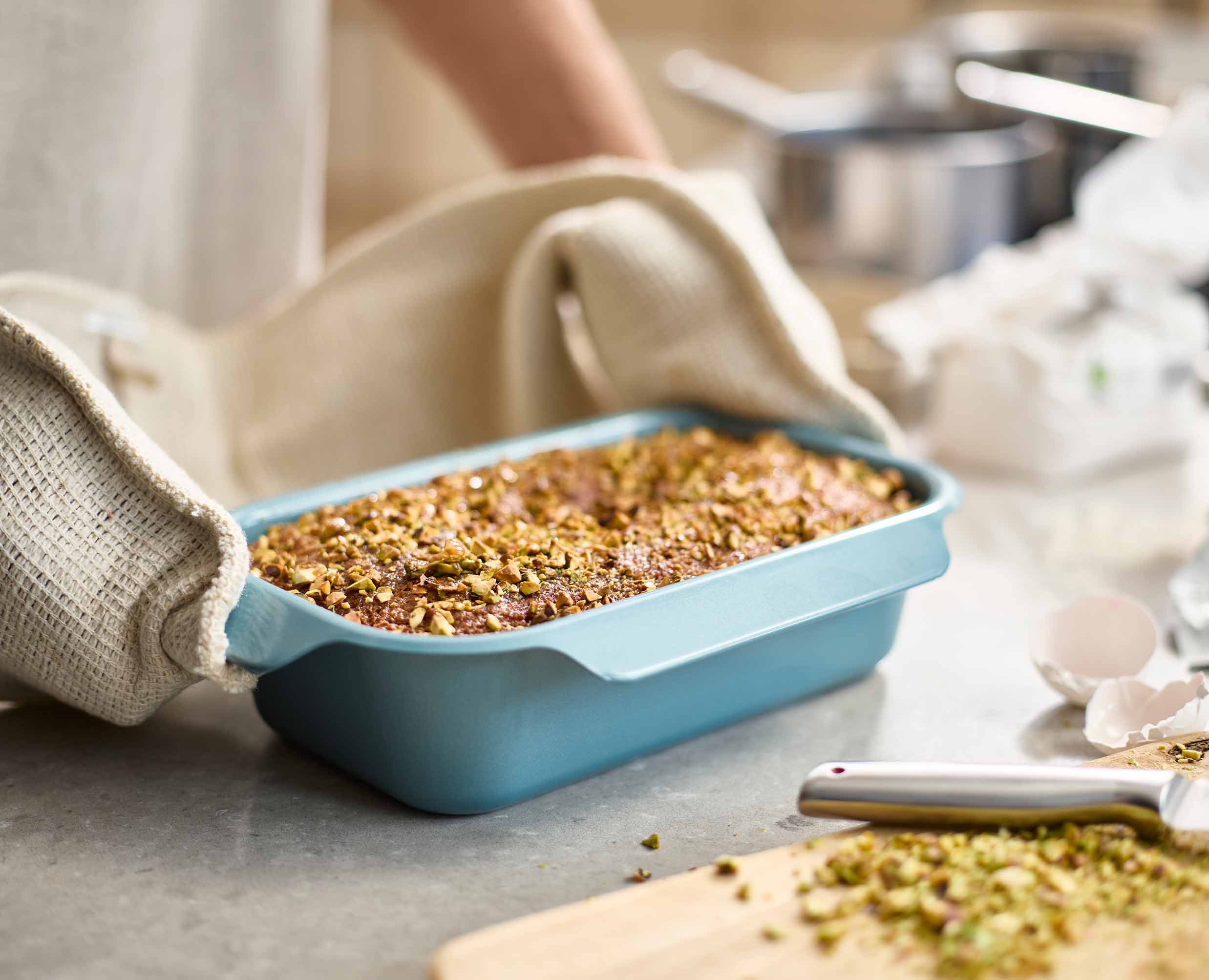 Nest™ Bake Non-Stick Blue 2lb Loaf Pan - Image 3
