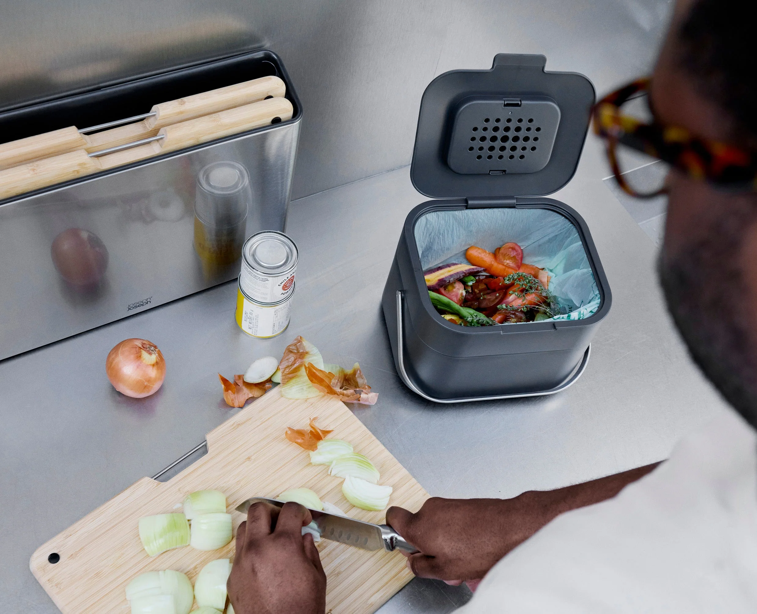Stack 4L Grey Food Waste Caddy - Image 5