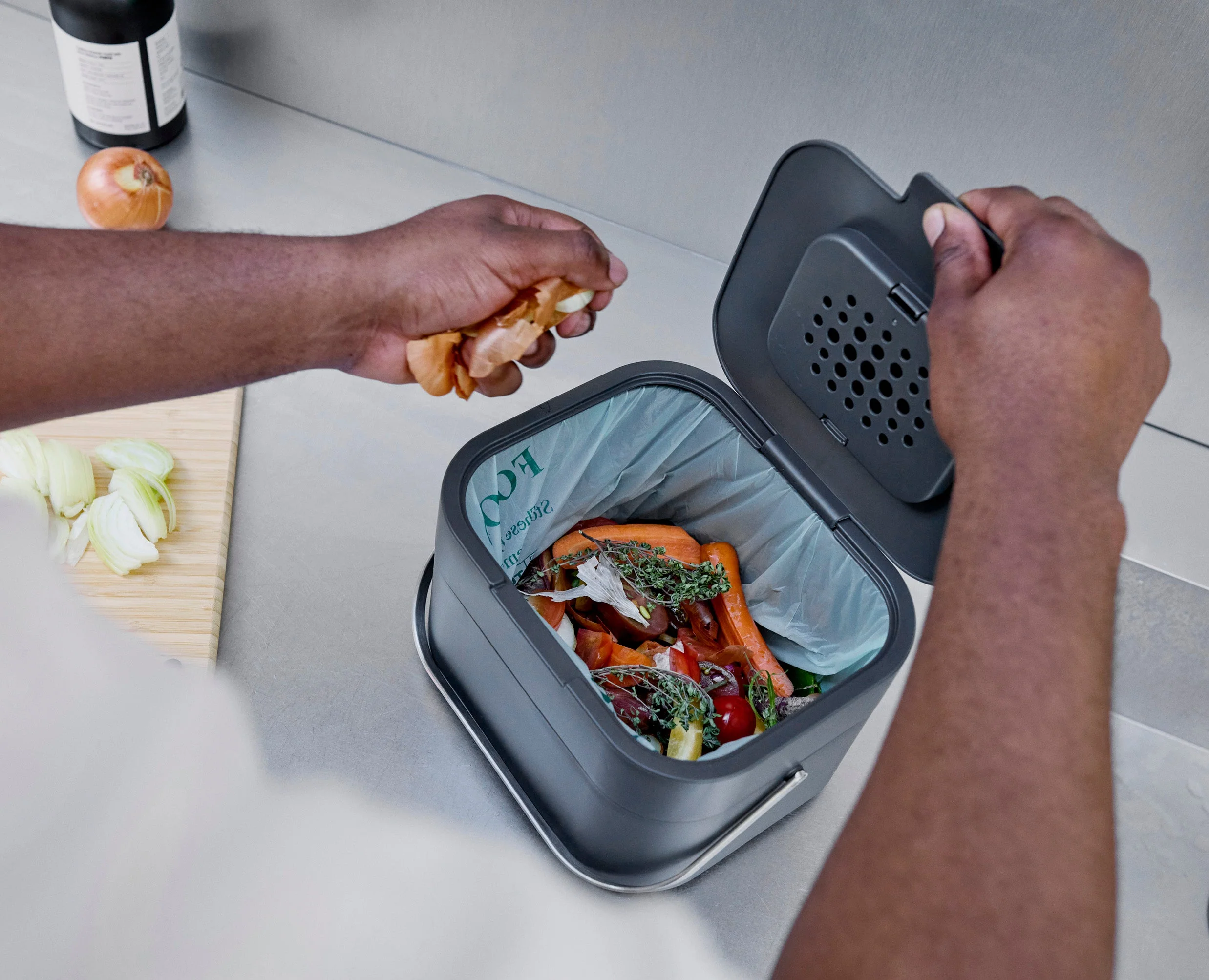 Stack 4L Grey Food Waste Caddy - Image 6