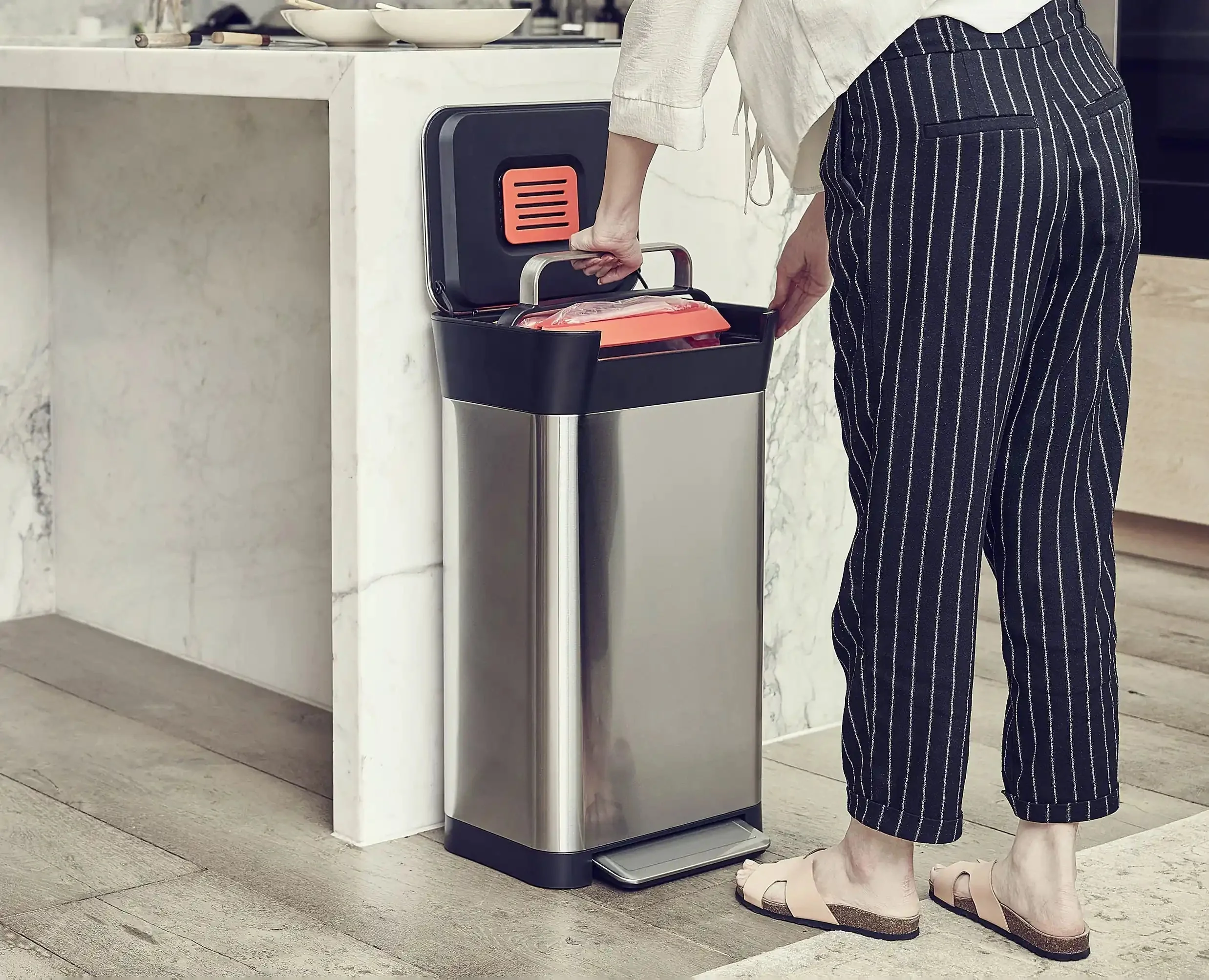 Titan 30L Stainless-steel Starter Set with Recycled Trash Bags - Image 2