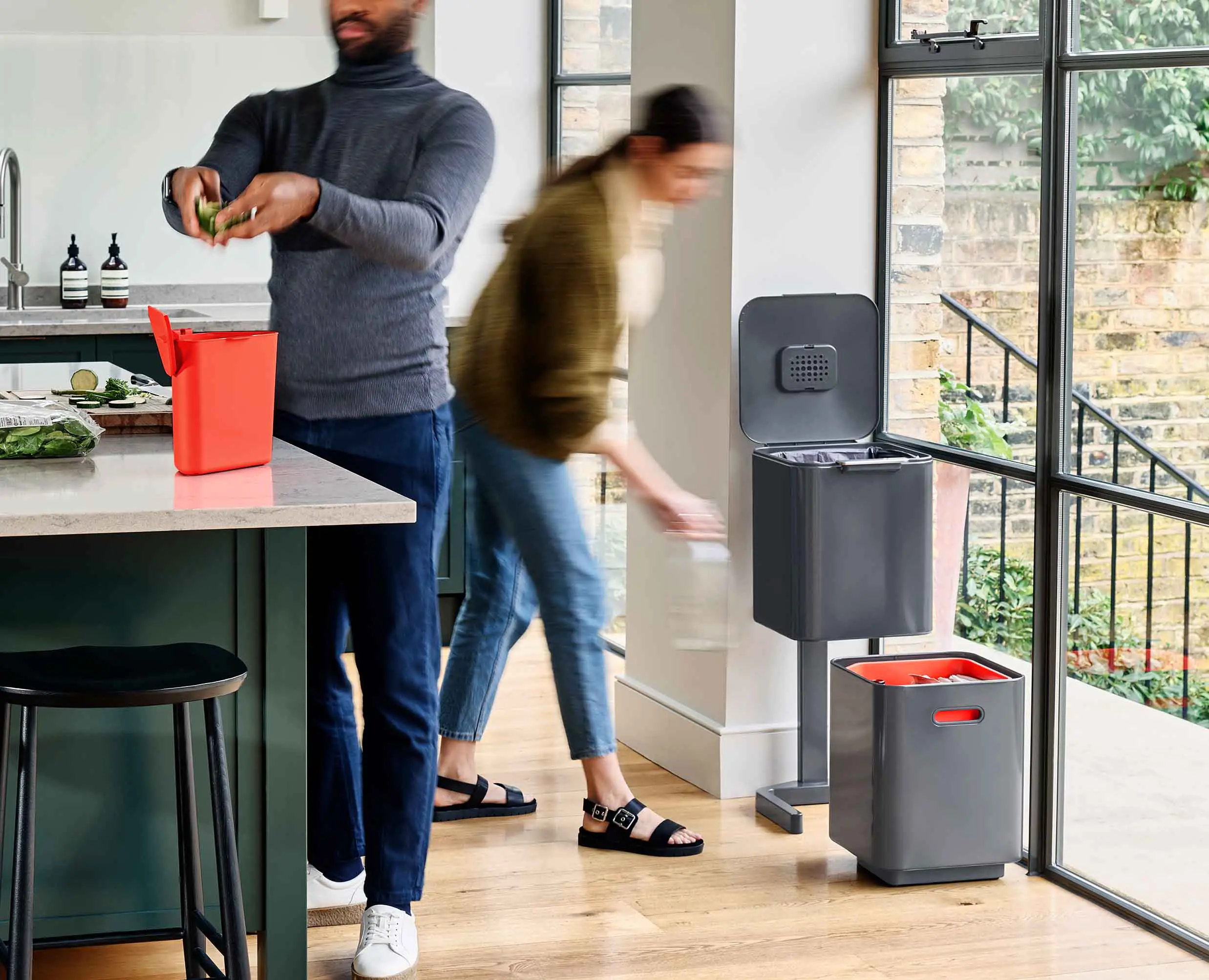 Totem Compact 40L Gray Waste & Recycling Trash Can - Image 3