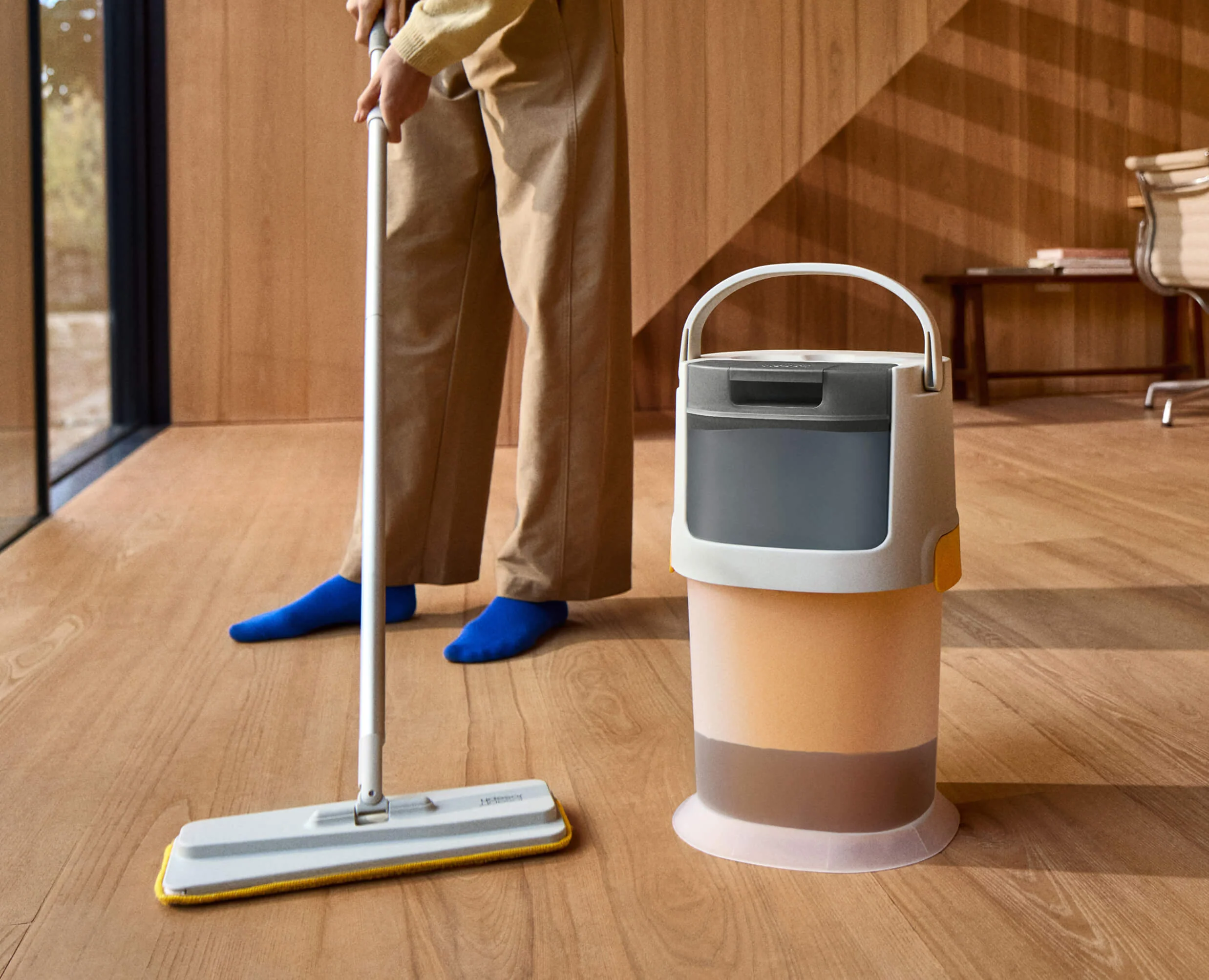 UltraClean Microfiber Floor Mop Cleaning System - Image 2
