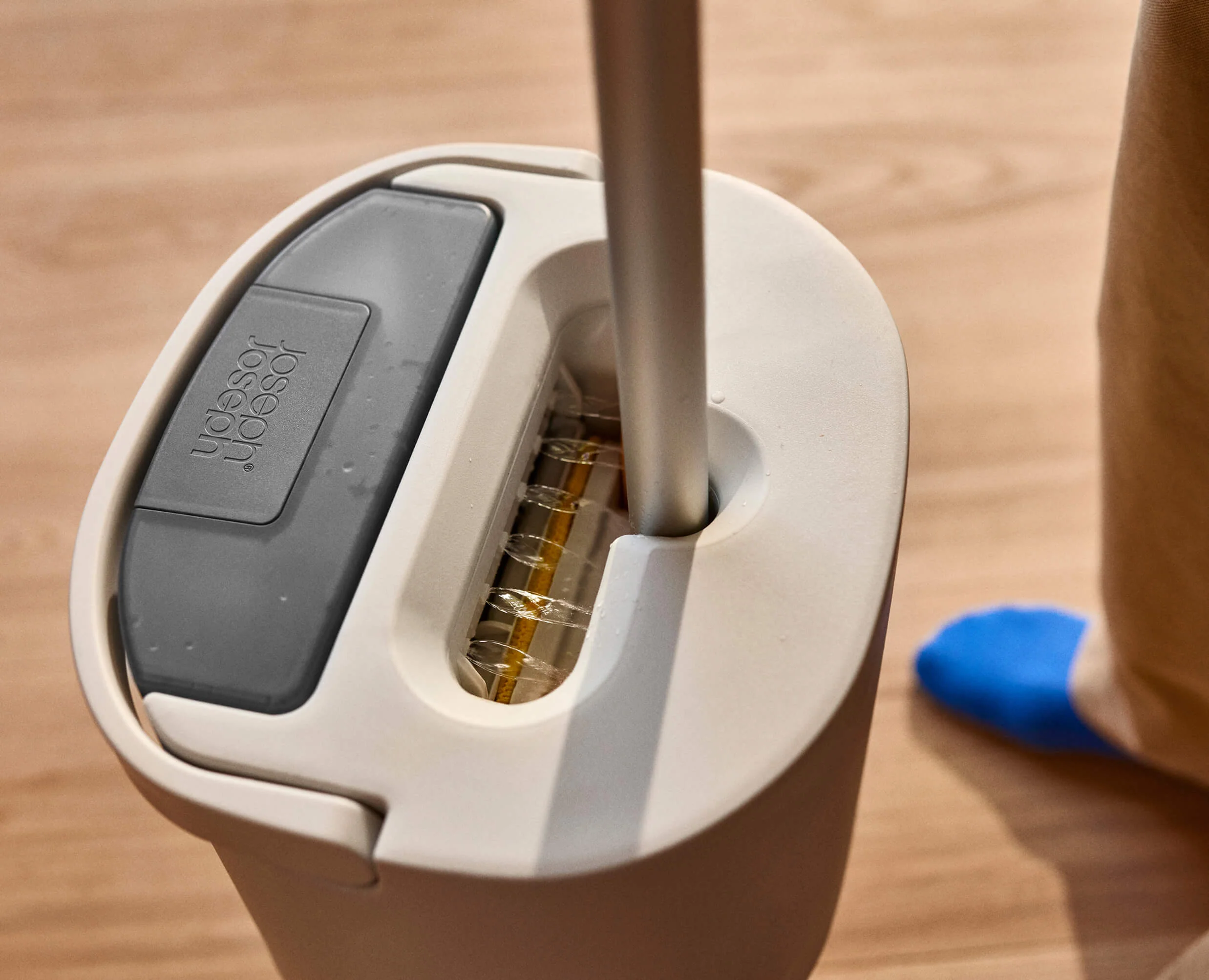 UltraClean Microfiber Floor Mop Cleaning System - Image 5