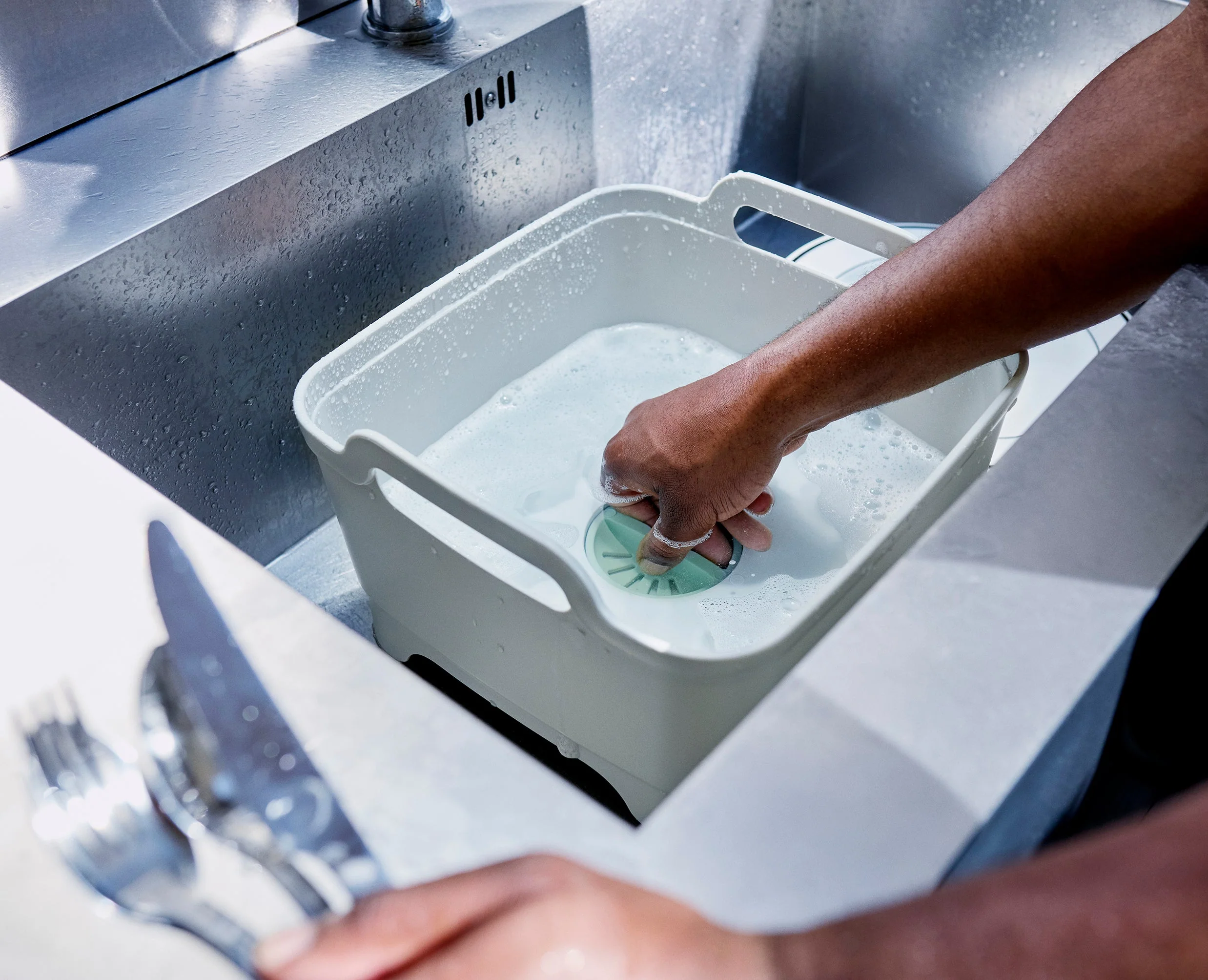 Wash&Drain™ Grey Washing-up Bowl - Image 5